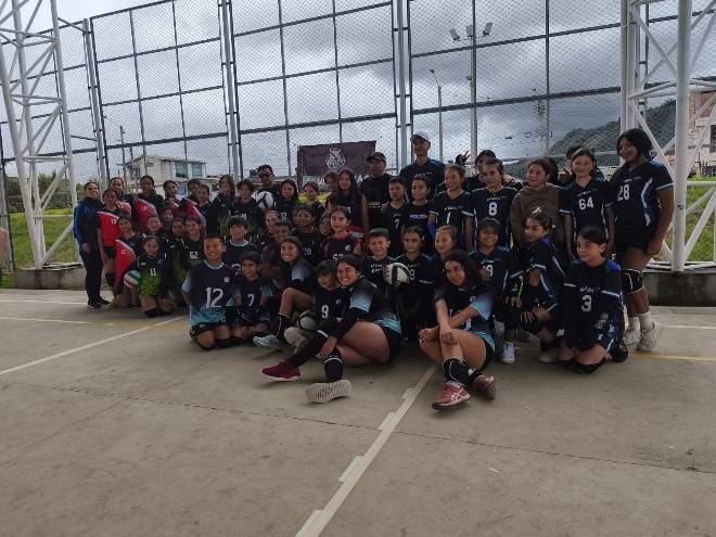 PARTICIPACION EQUIPO CATEGORIA MINI (2013-2014) ESCUELA DE FORMACION DE VOLEIBOL A CARGO DE LA ENTRENADORA DEISY JOHANNA AVILAN EN EL INTERCAMBIO AMISTOSO, ORGANIZADO POR EL CLUB ATENAS DEL MUNICIPIO DE CAJICA EL DIA 19 DE JULIO DEL 2025