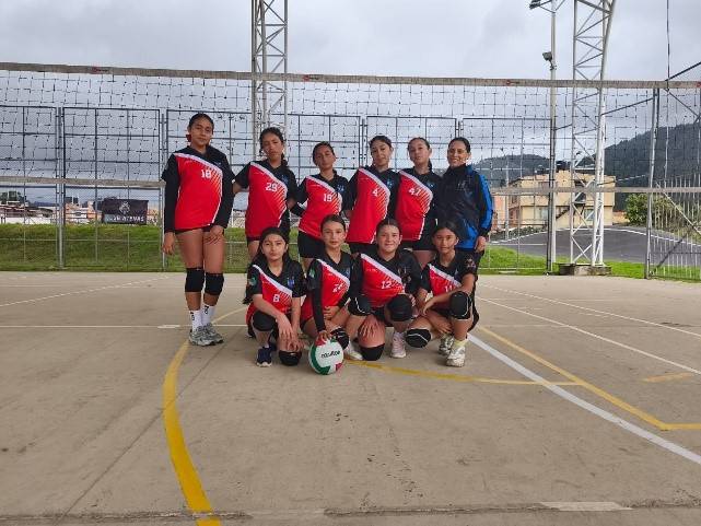 EQUIPO CATEGORIA MINI (2013-2014) PARTICIPACION INTERCAMBIO AMISTOSO EN EL MUNICIPIO DE CAJICA ORGANIZADO POR EL CLUB ATENAS EL 19 DE JULIO